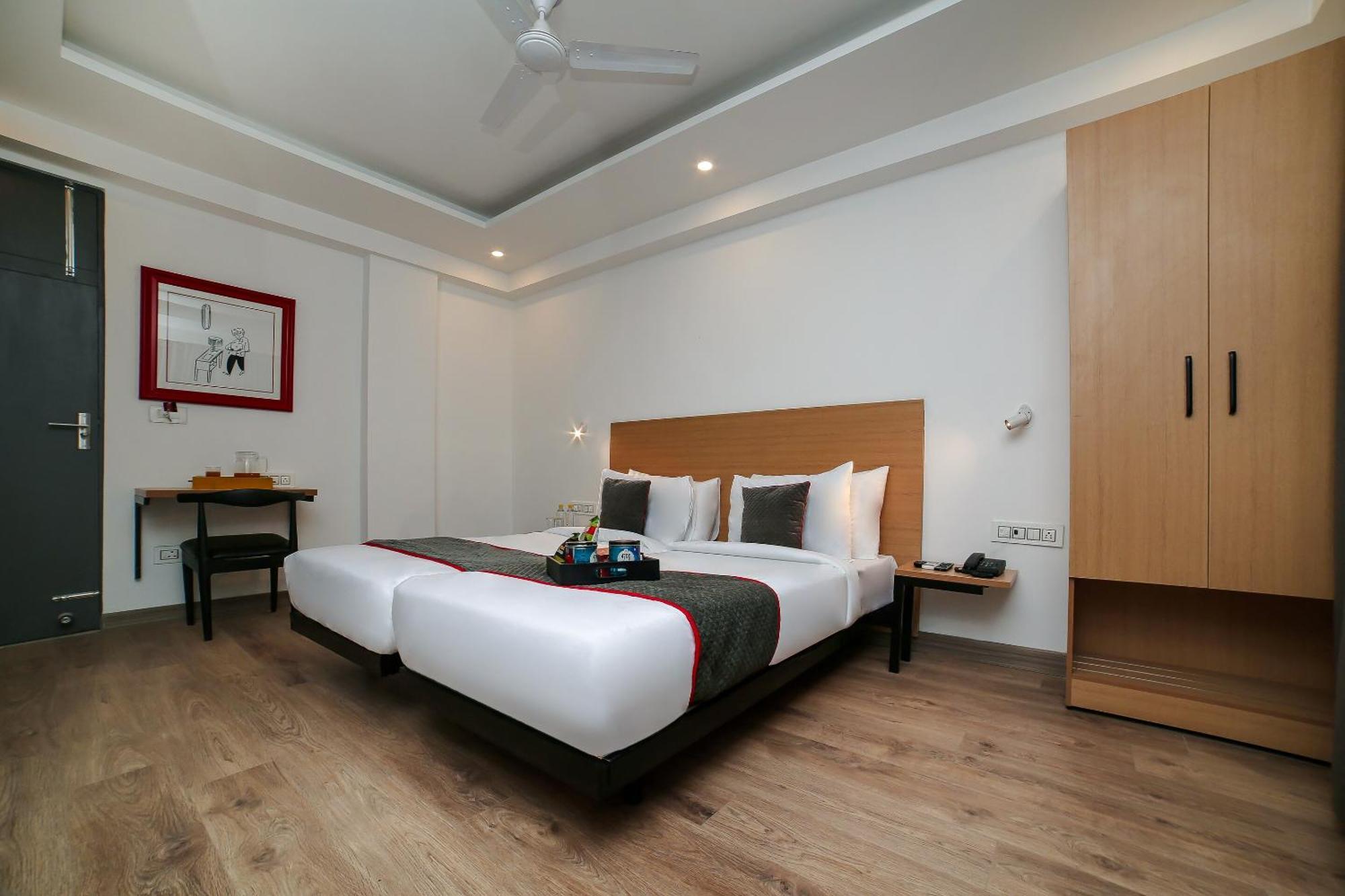 Townhouse Sohna Road 2 Hotel Gurgaon Exterior photo
